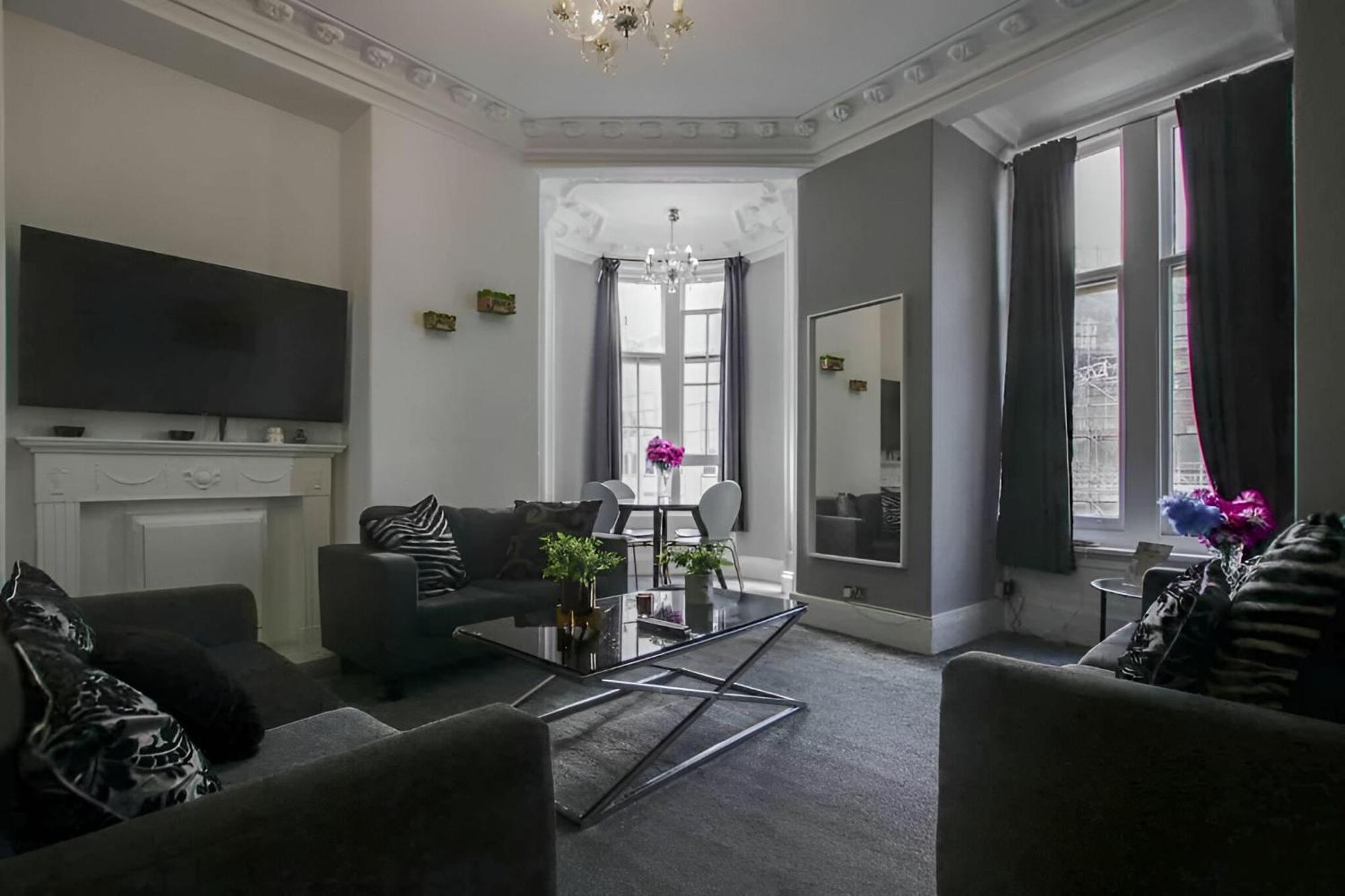 Luxurious Apartments On Oxford Street London Exterior photo